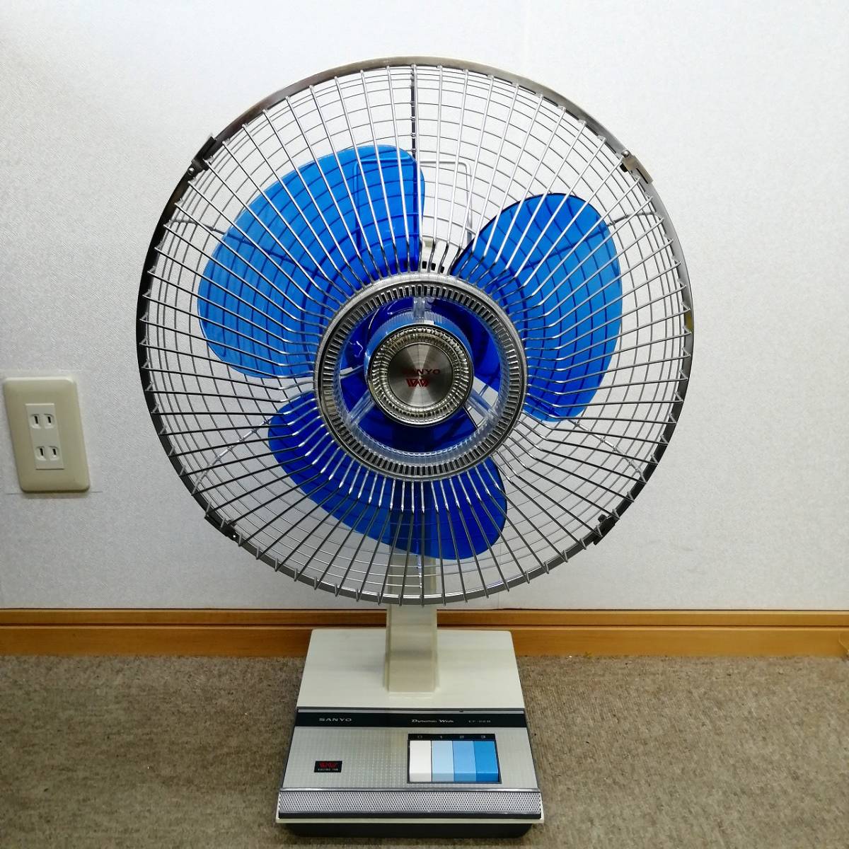 t1290 SANYO サンヨー 扇風機 EF-6EB 昭和レトロ アンティーク 当時物