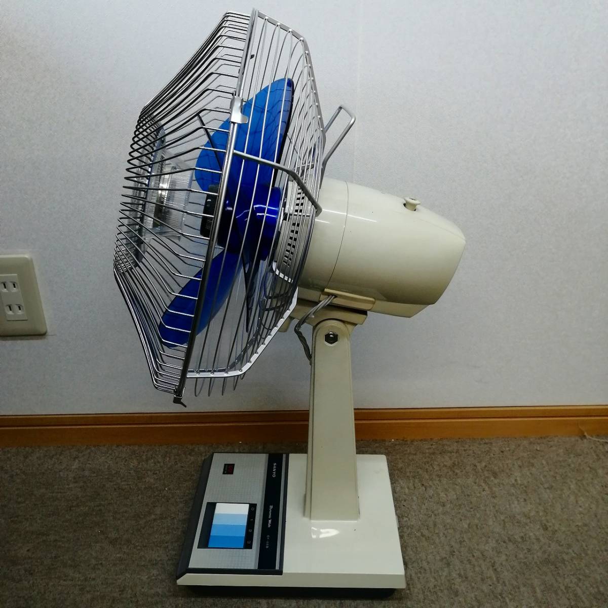 t1290 SANYO サンヨー 扇風機 EF-6EB 昭和レトロ アンティーク 当時物
