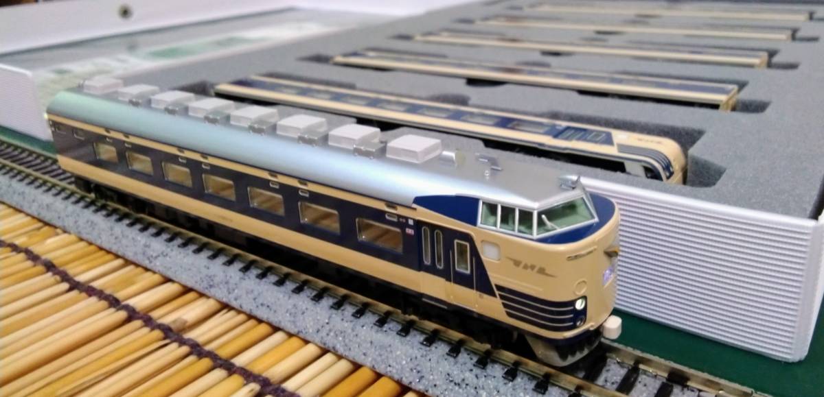  KATO-10-1237 583系/6両セット/国鉄色/(特急形電車)｜売買されたオークション情報、yahooの商品情報をアーカイブ公開 - オークファン 特急形電車