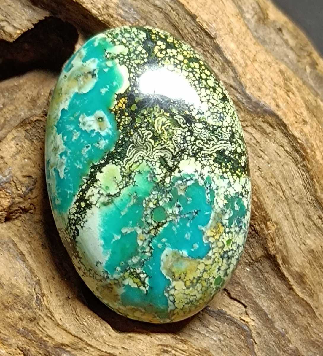 ★動画あります　天空神が宿る聖なる石　チベタン　ターコイズカボション33ct