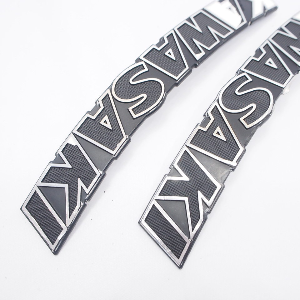 割れ無!Kawasaki.純正タンクエンブレム左右.Z900RS.ACC-0160 純正