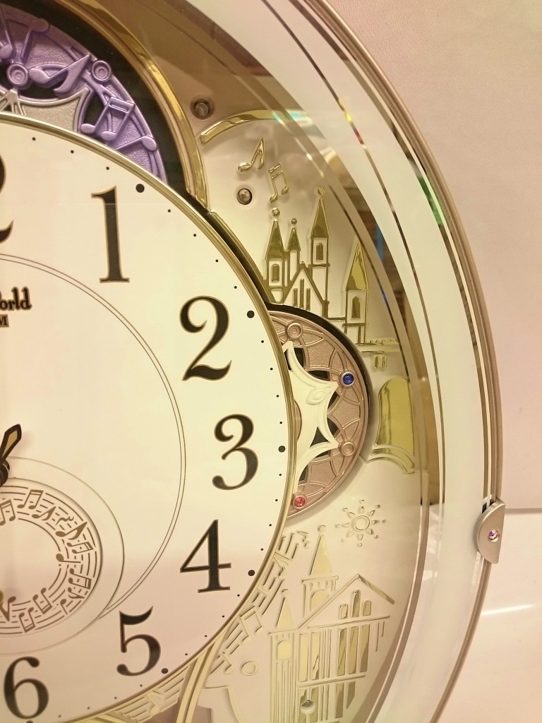 廃盤★ リズム時計 電波からくり時計 スモールワールドノエルN 4MN539RH m75953024046_1.jpg?1743775354