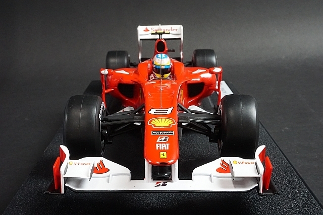 Hot Wheels ホットウィール 1/18 FERRARI フェラーリ F10 バーレーンGP