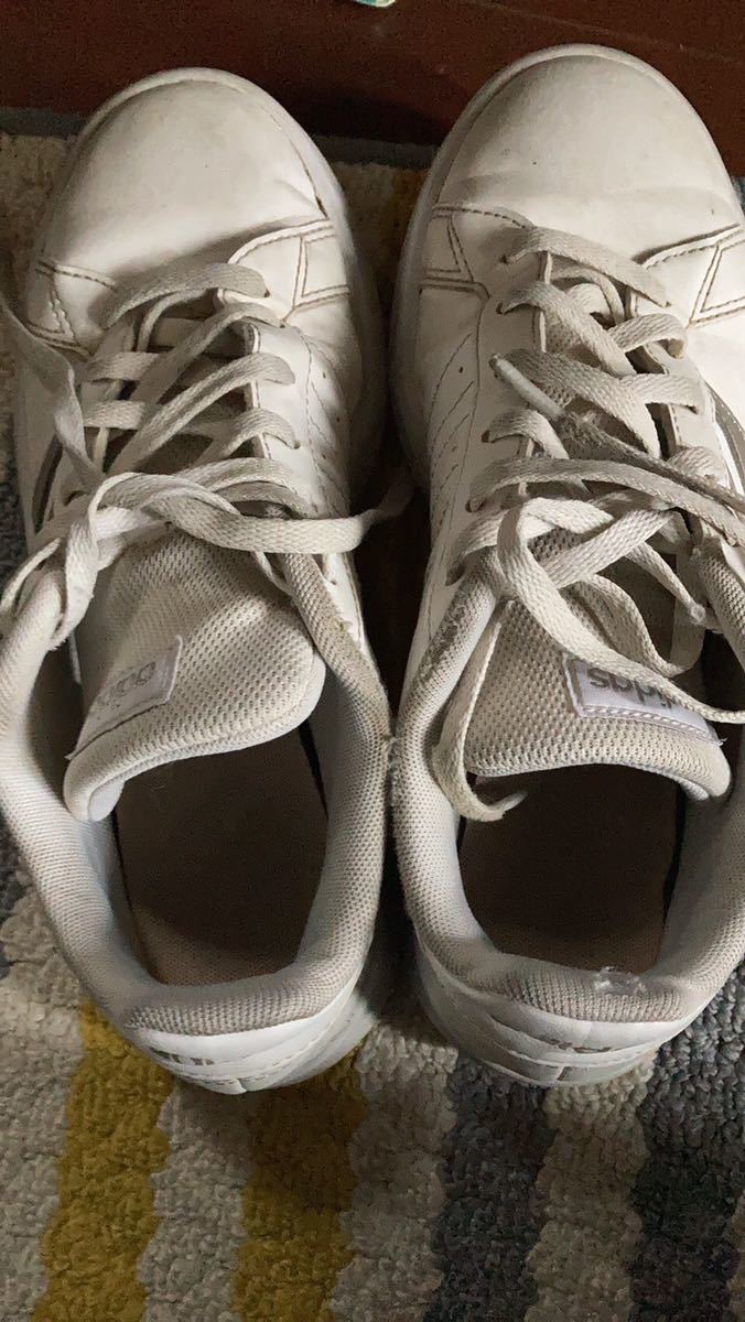 女子中学生 運動靴 Nike アディダススニーカー ニューバランス 24 0cm 売買されたオークション情報 Yahooの商品情報をアーカイブ公開 オークファン Aucfan Com