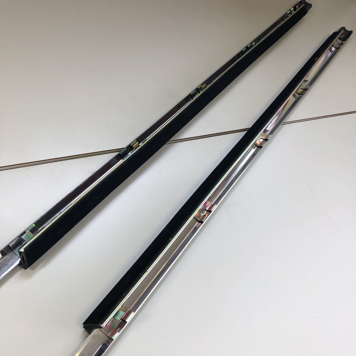 ハコスカ 水切りモール 左右セット 2ドア用 □ ☆日産純正！未使用