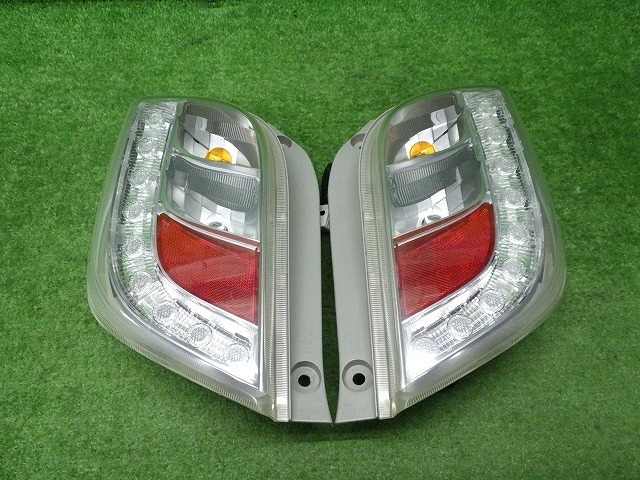  ダイハツ LA300S/LA310 ミライース テールレンズ 左右セット 20511 220618029(テールライト)｜売買されたオークション情報、yahooの商品情報をアーカイブ公開 - オークファン ダイハツ用