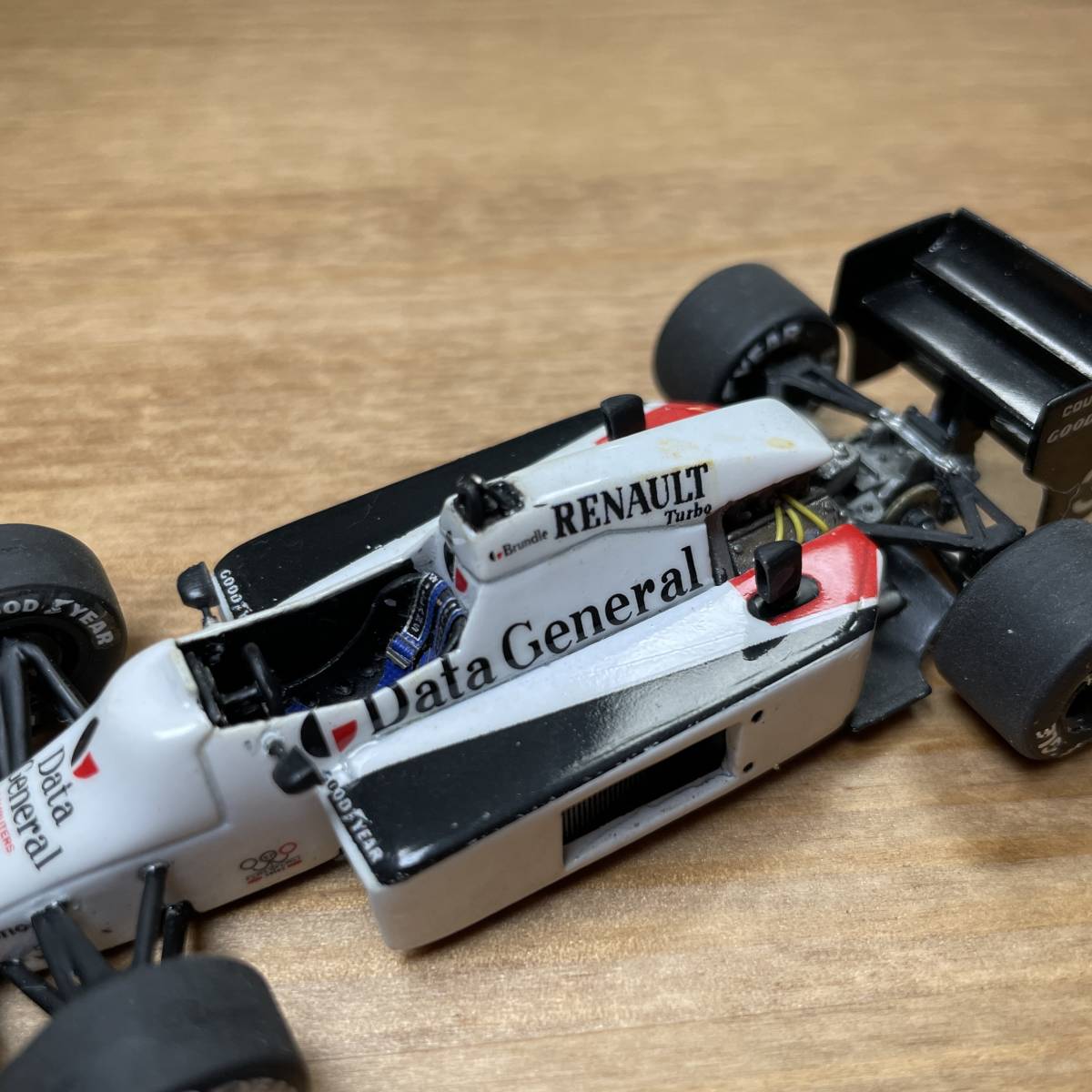 【ミニチュア 完成品】Tyrrell 014 RENAULT 1986 1/43 MERI KITS Automodelli メリキット モデルカー ティレル Martin John Brundle