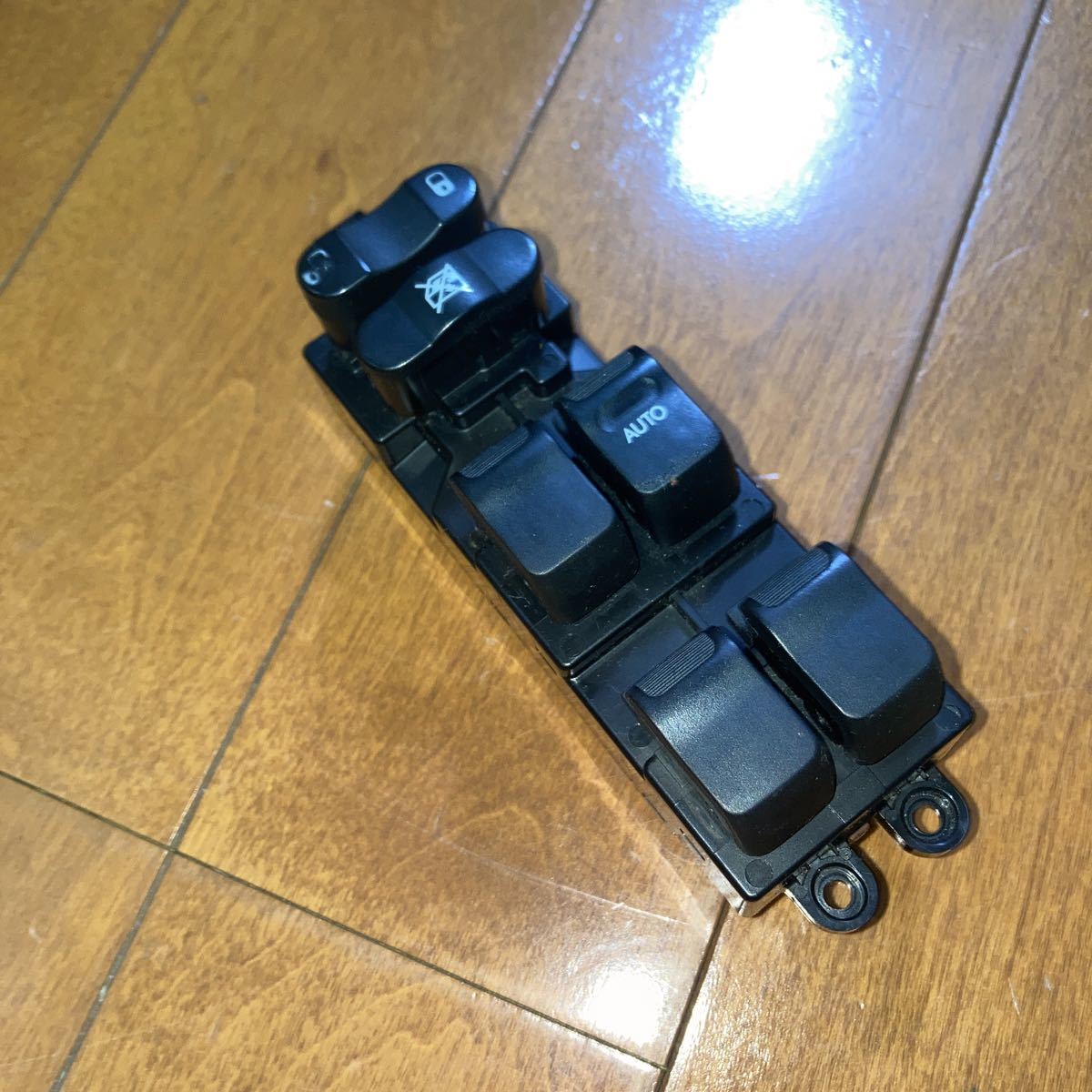 R2 スバル 純正 セール 銀座 0 即決 スバル R2 RC1/2 純正 パワーウインドスイッチ 126 作動確認済み