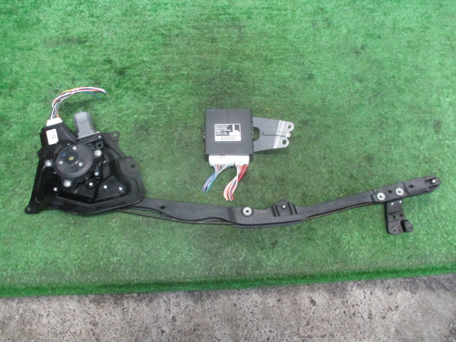 LA600S LA610S タント 純正 リア 左ドア用 左パワースライドモーター CPU付