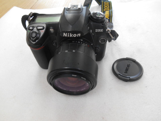 NIKON D200 28-70mm デジタル一眼レフ もう20年前のカメラになるのか