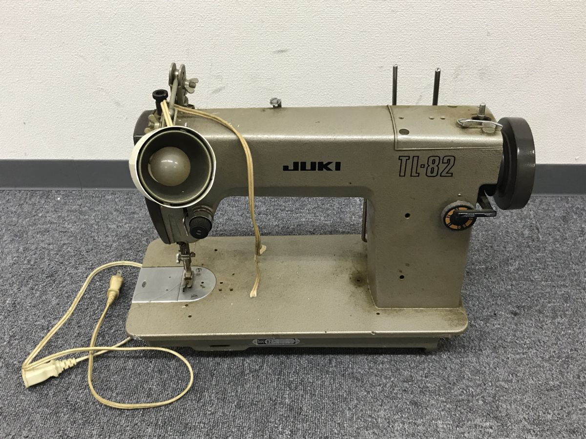 TL-82 JUKI - Industrial Juki 卓 T433-I25-4207 JUKI ジューキ TL-82 