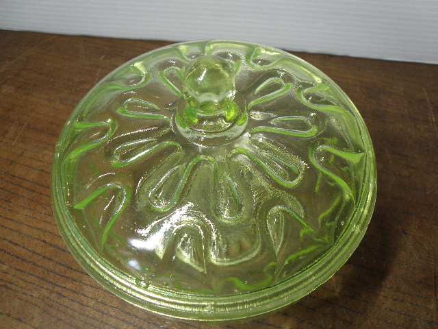 62 ウランガラス 蓋付 菓子入 キャンディーポット / 戦前 容器