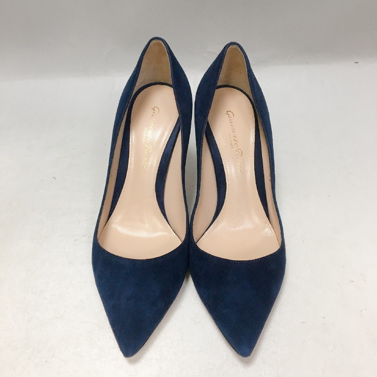 Z918 Gianvito Rossiジャンビトロッシィ スエードパンプス 紺 Z918 Gianvito Rossiジャンビトロッシィ スエードパンプス 紺