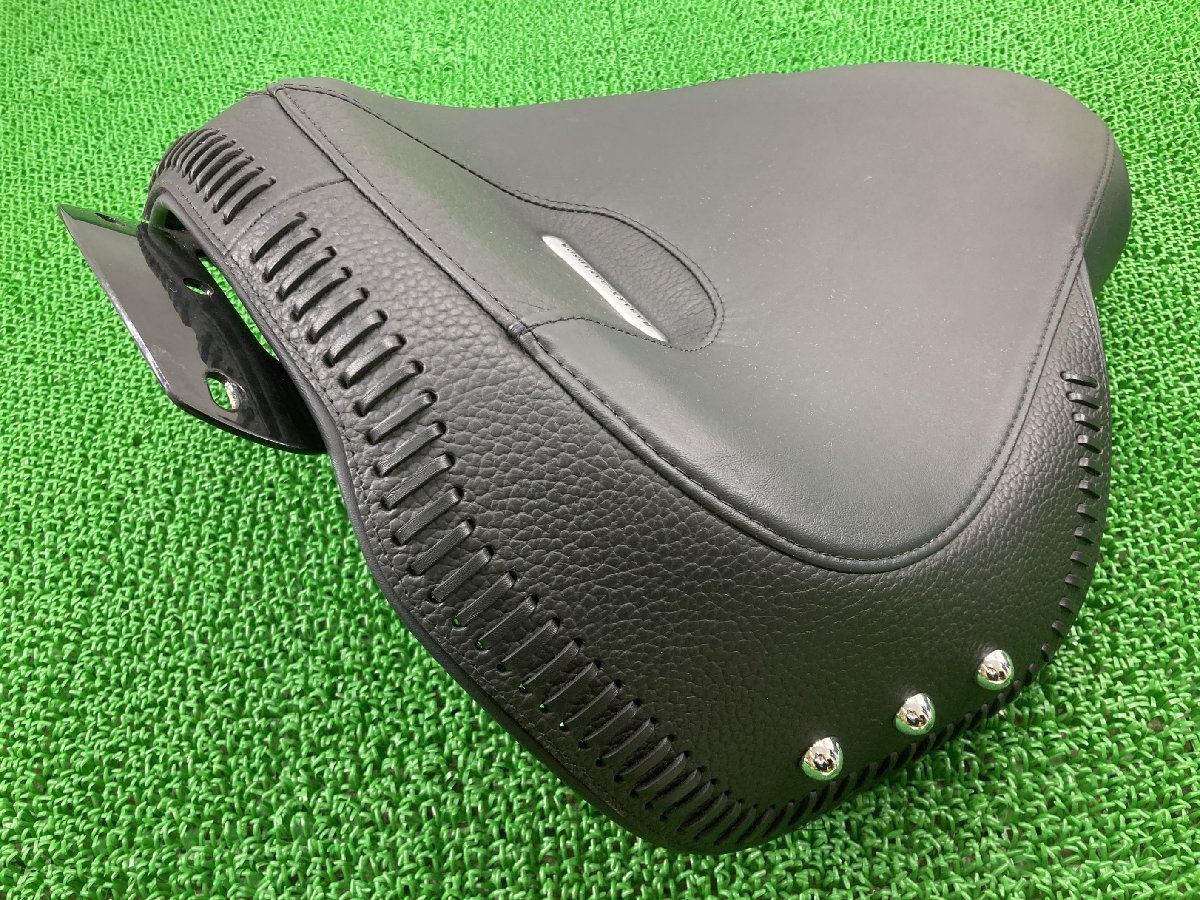 FLSTF1580 フロントシート ハーレー 純正 中古 バイク 部品 2009年式