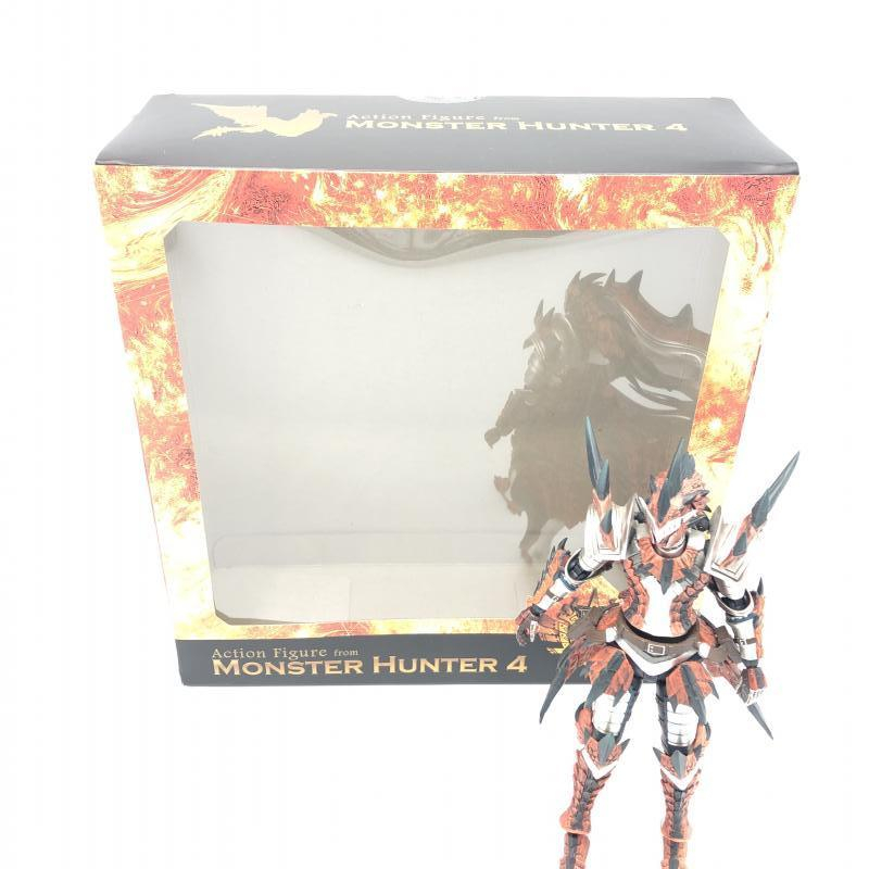 中古】カプコン モンスターハンター4 ハンター レウス装備(剣士) 開封