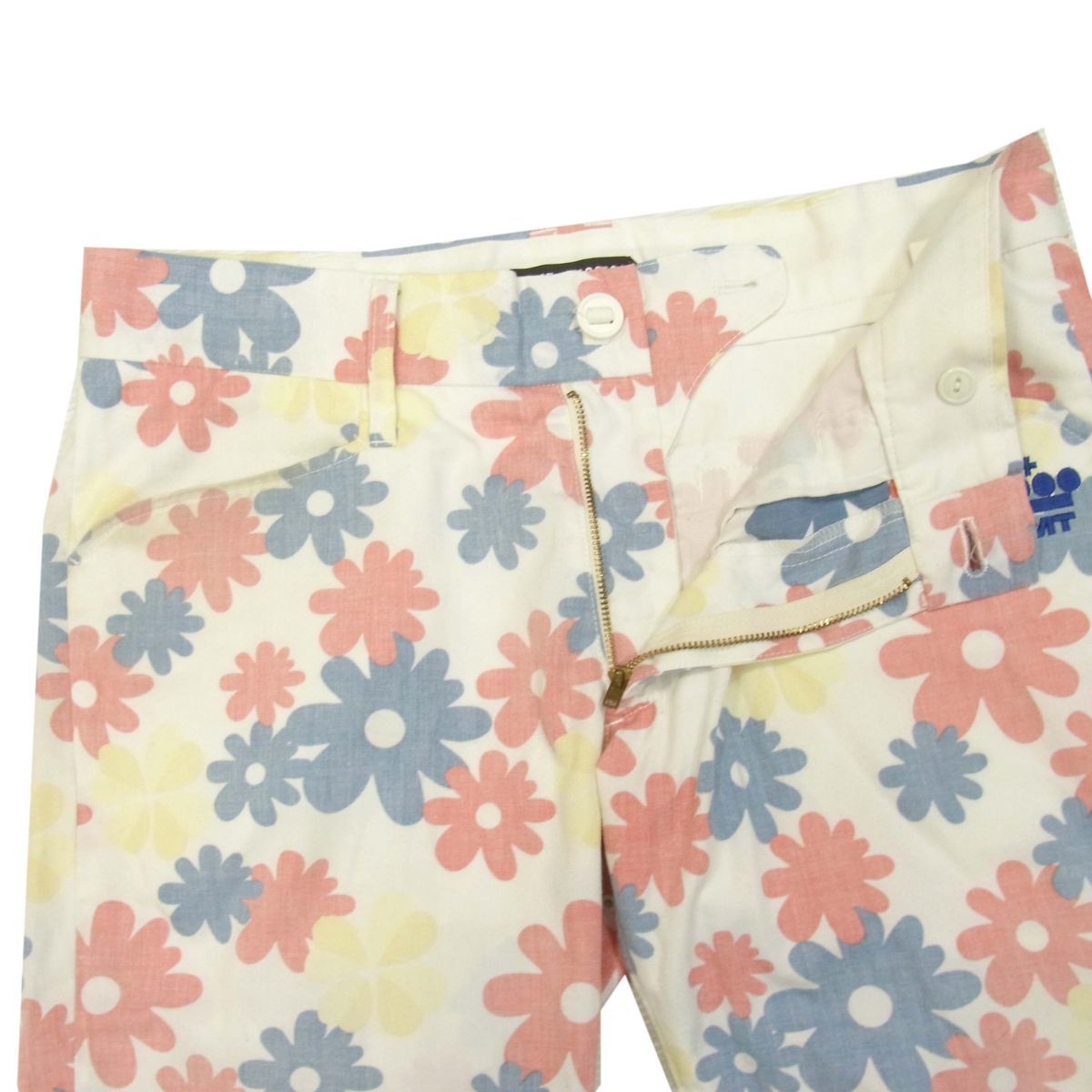 ◎TMT CLASSIC ショートパンツ フラワープリント ハーフパンツ ゴルフ