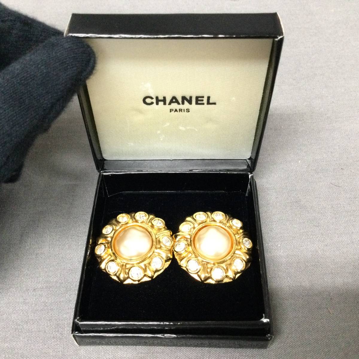 040714 210515 CHANEL シャネル イヤリング アクセサリー パール ラインストーン ゴールドカラー 箱付 シャネル イヤリング CHANEL ＊ギフトにも＊CHANELシャネル レディース Z2800dc_kikaku