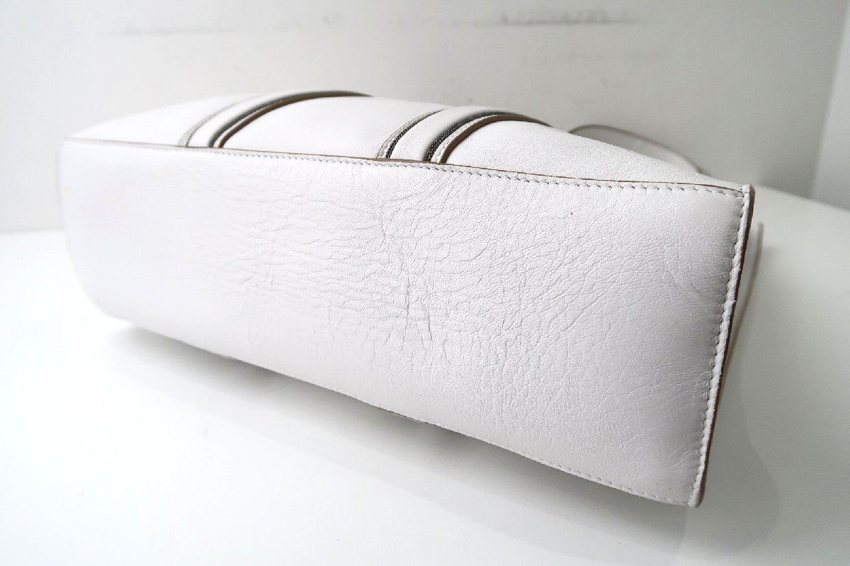 新品タグ付き 超美品 ブルネロクチネリ トートバッグ ブリーフケース ショルダーバッグ レザー モニーレ飾り メンズ 女性 BRUNELLOCUCINEL BRUNELLO トートバッグ（ブランドブルネロクチネリ）（レディース CUCINELLI（トートバッグ）のフリマアイテム一覧 ブルネロクチネリ（バッグ・小物・ブランド雑貨）の通販 レディース |