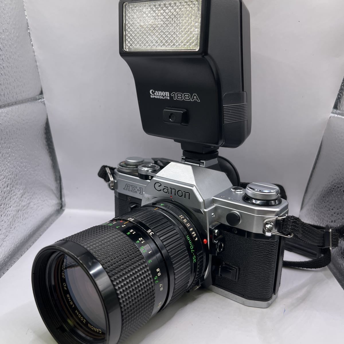 Canon A-1+Canon FD35-70mm F4レンズ セット＋付属品 Canon AE-1 Silver ⁄ Zoom Lens New FD 35-70mm f⁄3.5-4.5 Exc