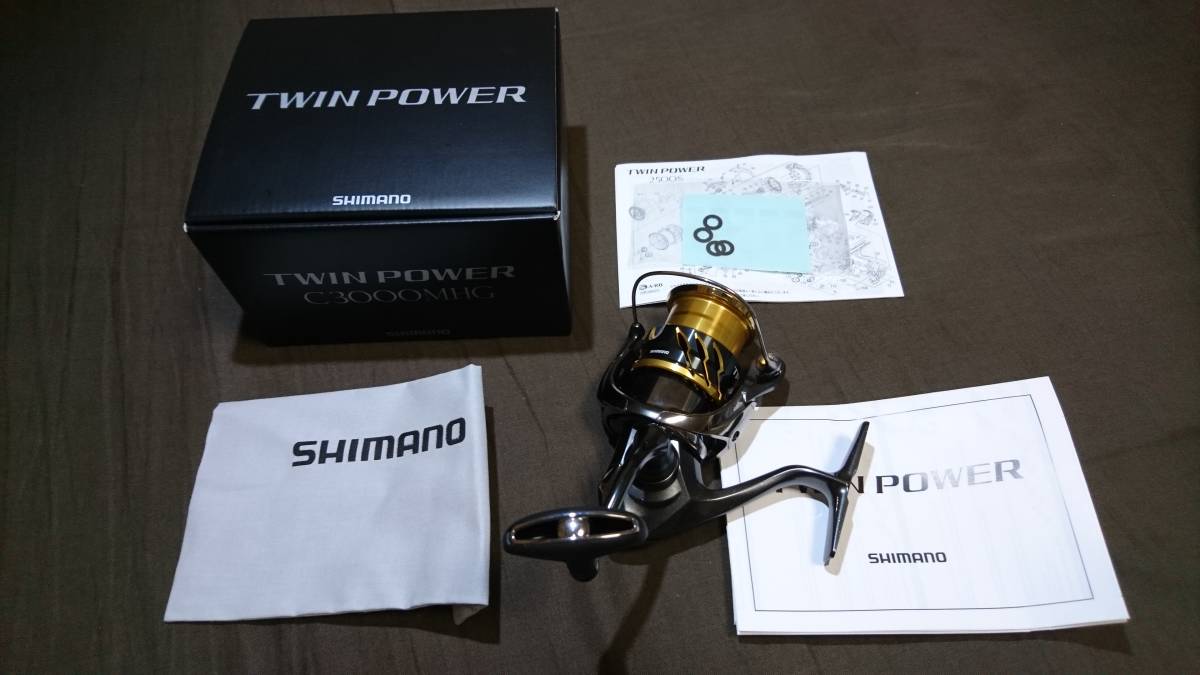 極美品】20ツインパワー C3000MHG SHIMANO 20TWIN POWER 【公式通販】