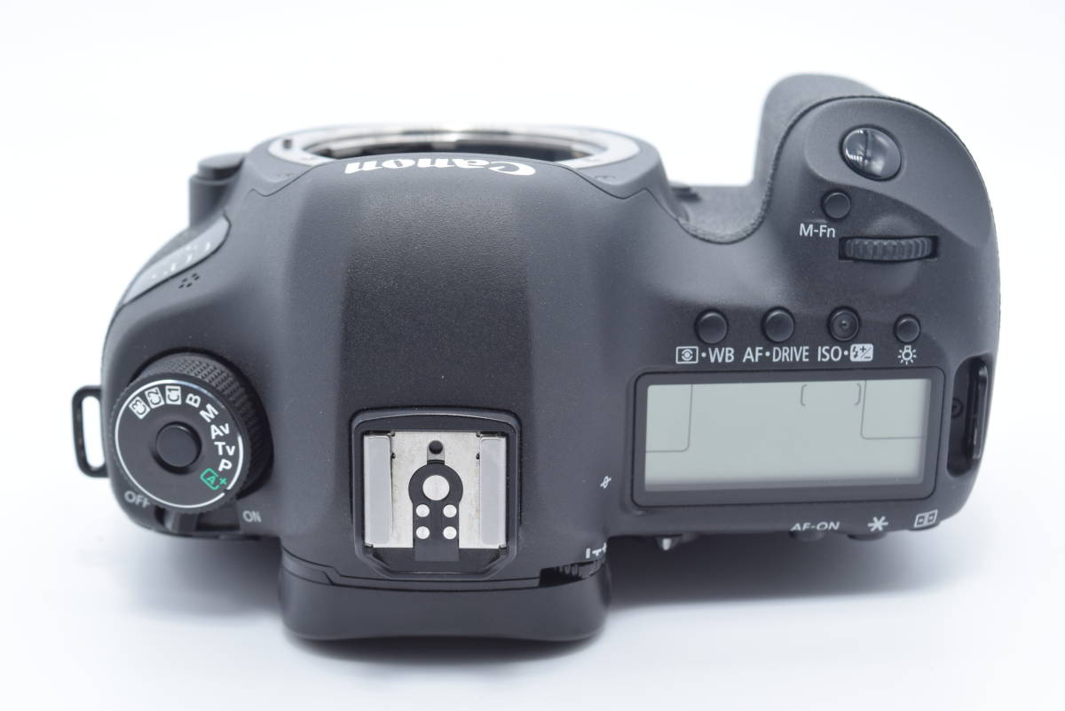 ☆極上品！ショット数5633！元箱付☆Canon EOS 5D Mark III ボディ