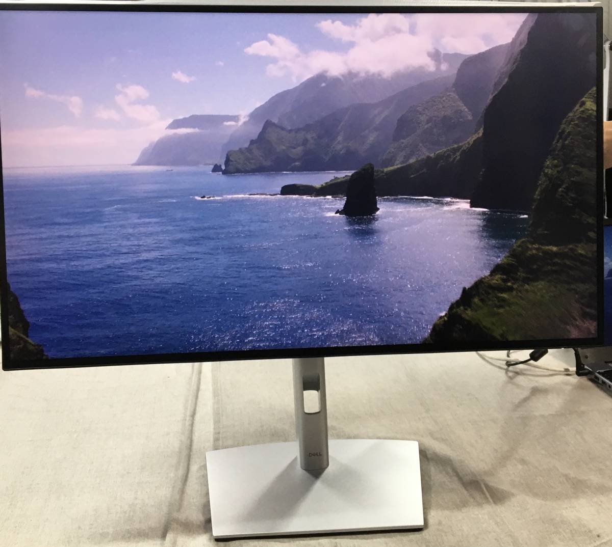 Dell U2723QX 27インチ 4K USB-C ハブモニター