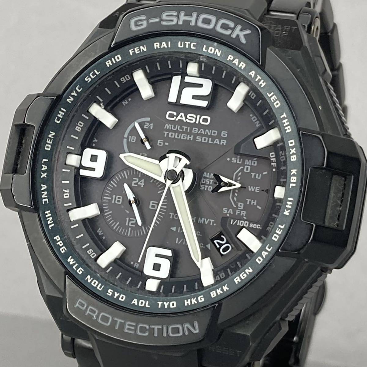 極美品 G-SHOCK GW-4000D-1AJF グラビティマスター タフソーラー 電波 