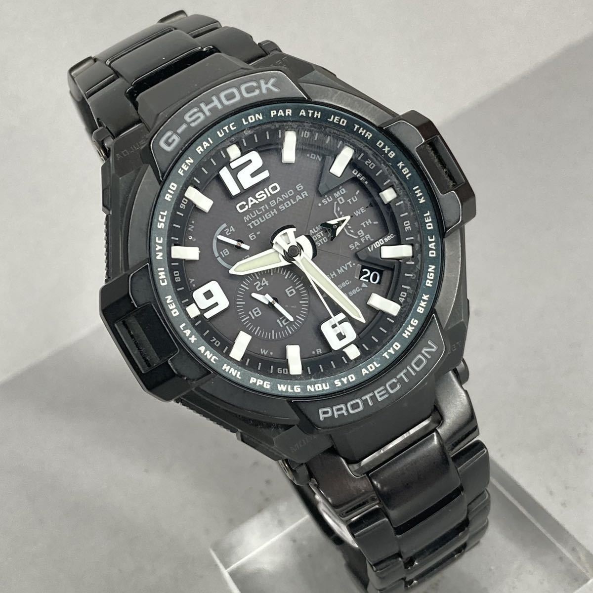 極美品 G-SHOCK GW-4000D-1AJF グラビティマスター タフソーラー 電波 