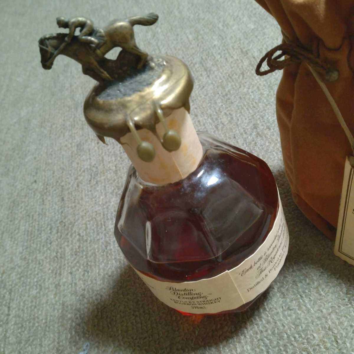 1992年 ブラントン シングルバレル 375ml 巾着付き 古酒 シングルバレル ブラントン バーボン 飲料 1991・375ml Blanton
