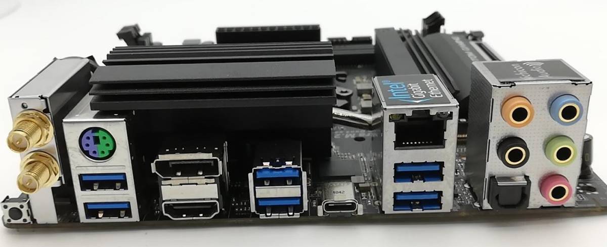 ASRock Z390 Phantom Gaming-ITX/ac LGA1151 8th/9th Wi-Fi