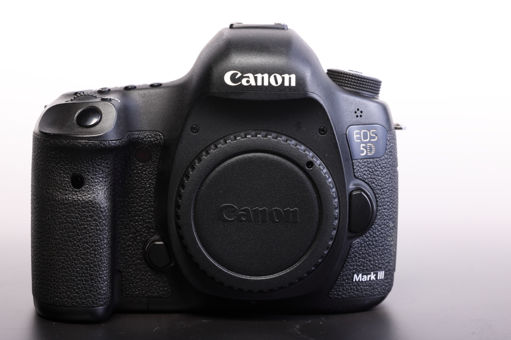 ☆中古美品 CANON EOS 5D Mark III フルサイズ一眼レフ 本体 元箱 