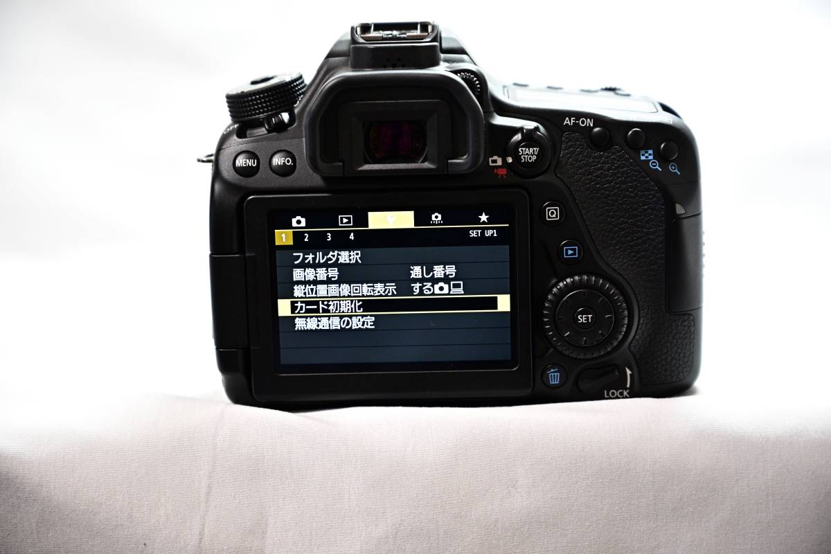 新作コレクション・発売中*送料無料 超お得 美品 CANON EOS 80D レンズ