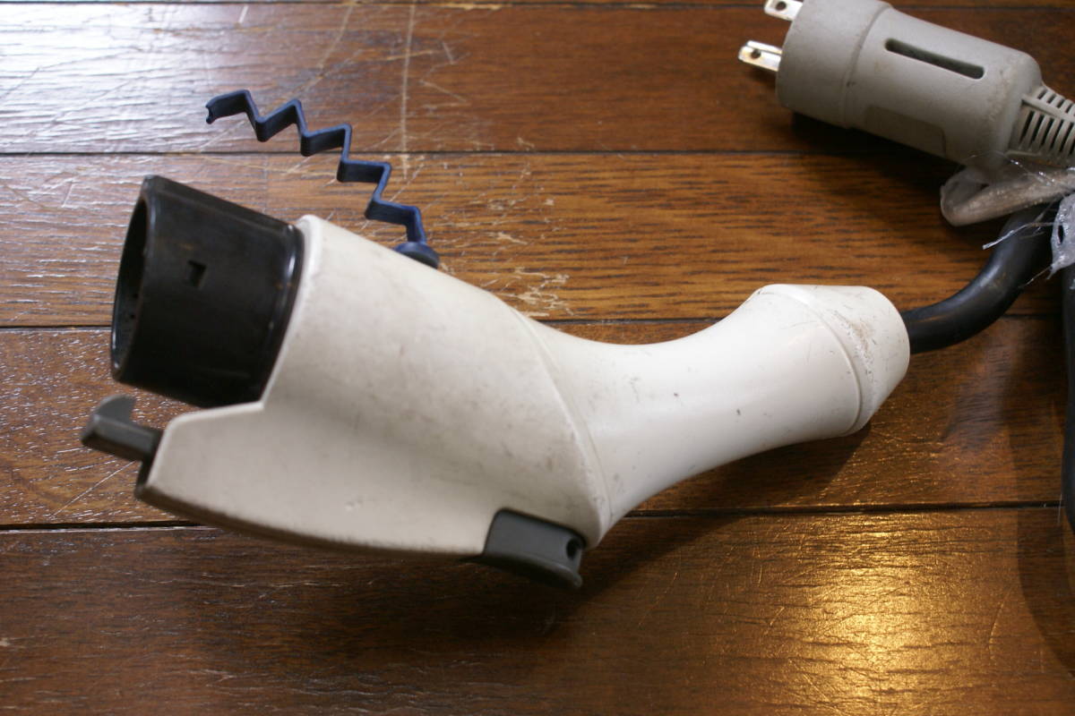 日産 リーフ AZE0 充電 ケーブル 29690 3NK0A リーフ 充電ケーブル