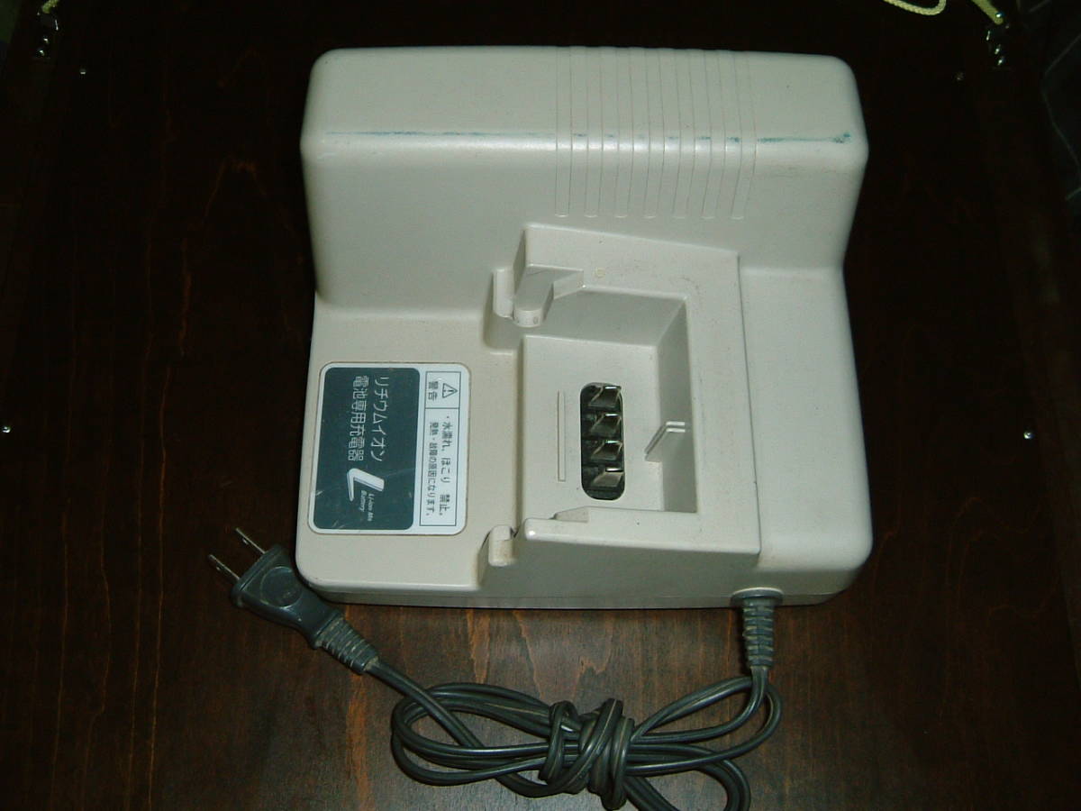 ☆中古☆パナソニック☆電動自転車用充電器☆NKJ033☆第1世代