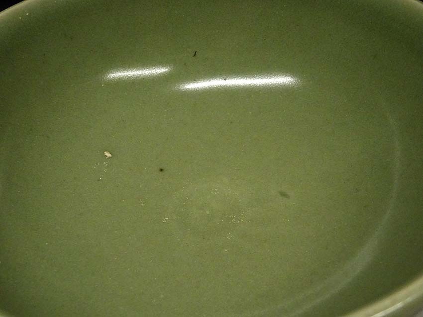 緑屋xt□ 中国古玩 青磁 鎬筋紋 茶碗 箱付 龍泉窯 唐