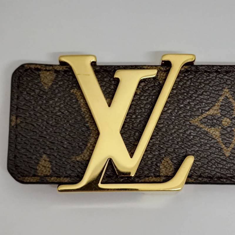 LOUIS VUITTON ルイヴィトン モノグラム サンチュール LVイニシャル