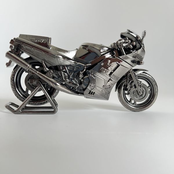 1円スタート】 レッドバロン 世界の名車シリーズ YAMAHA ヤマハ