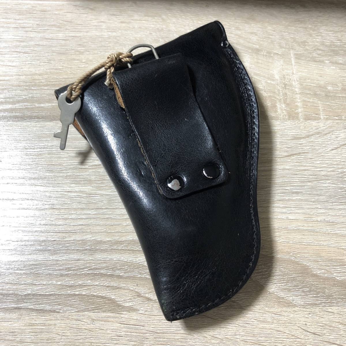 警察 手錠 鍵付き 革ケース ホルスター 実物？ 当時物？(警察グッズ 