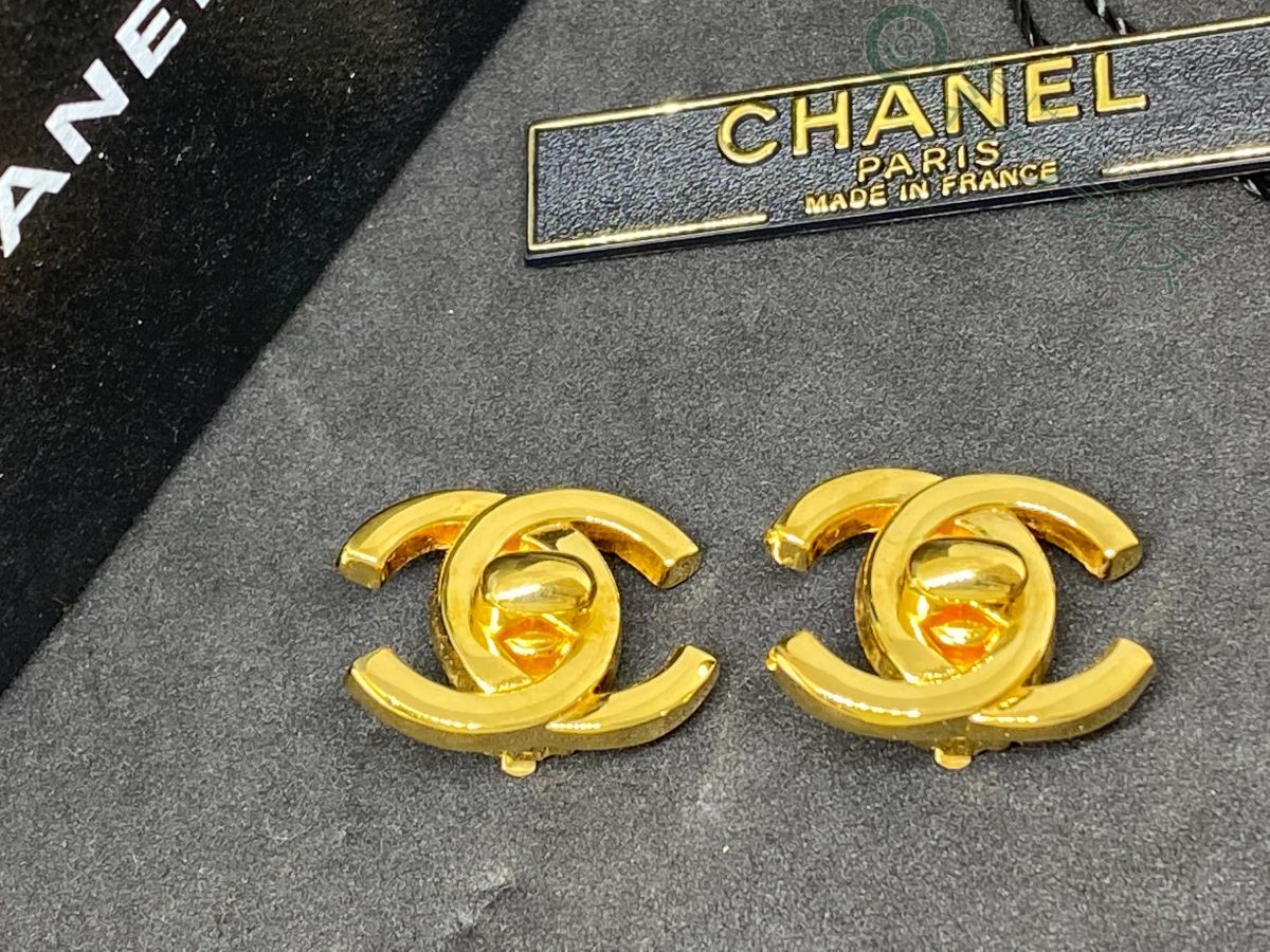 ◇N2032 CHANEL シャネル ココマーク ターンロック イヤリング 美品