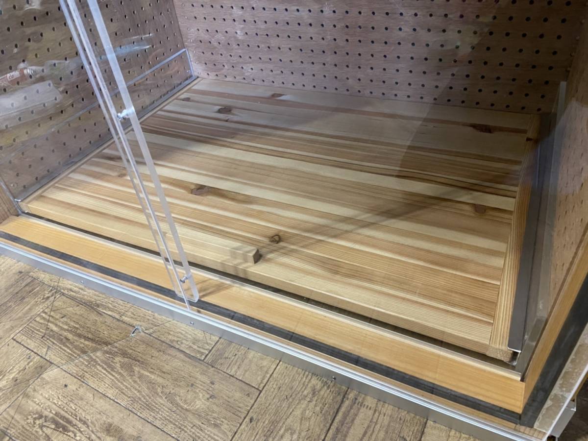 犬小屋制作工房K ペットハウス 防音ゲージ ロスナイ付き 外寸:H77×W120 