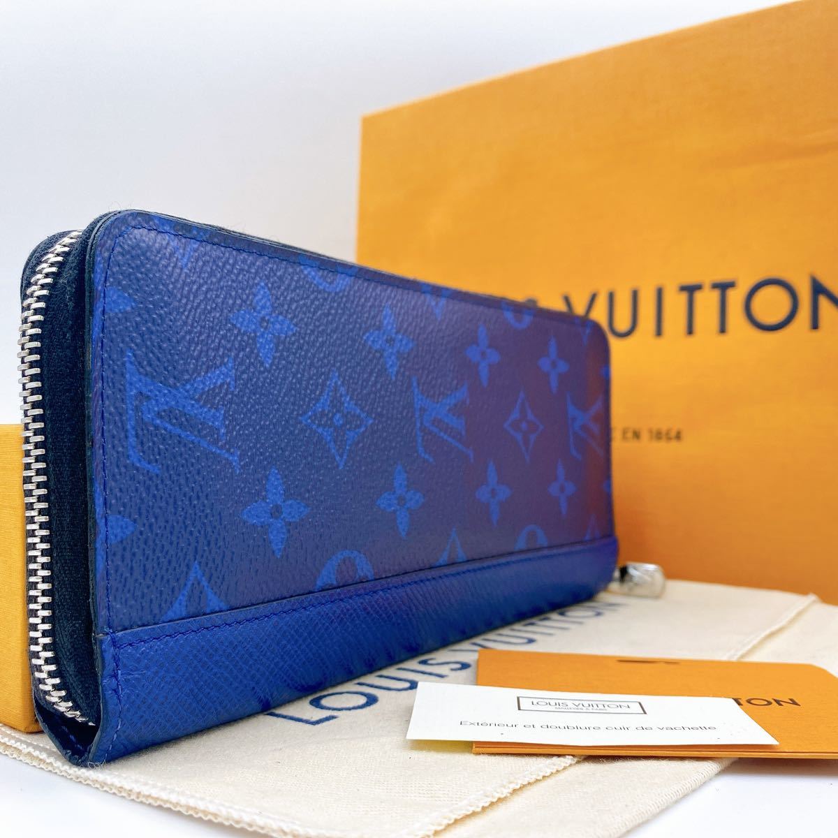 A562【美品】LOUIS VUITTON ルイヴィトン タイガラマ ジッピーヴェル 