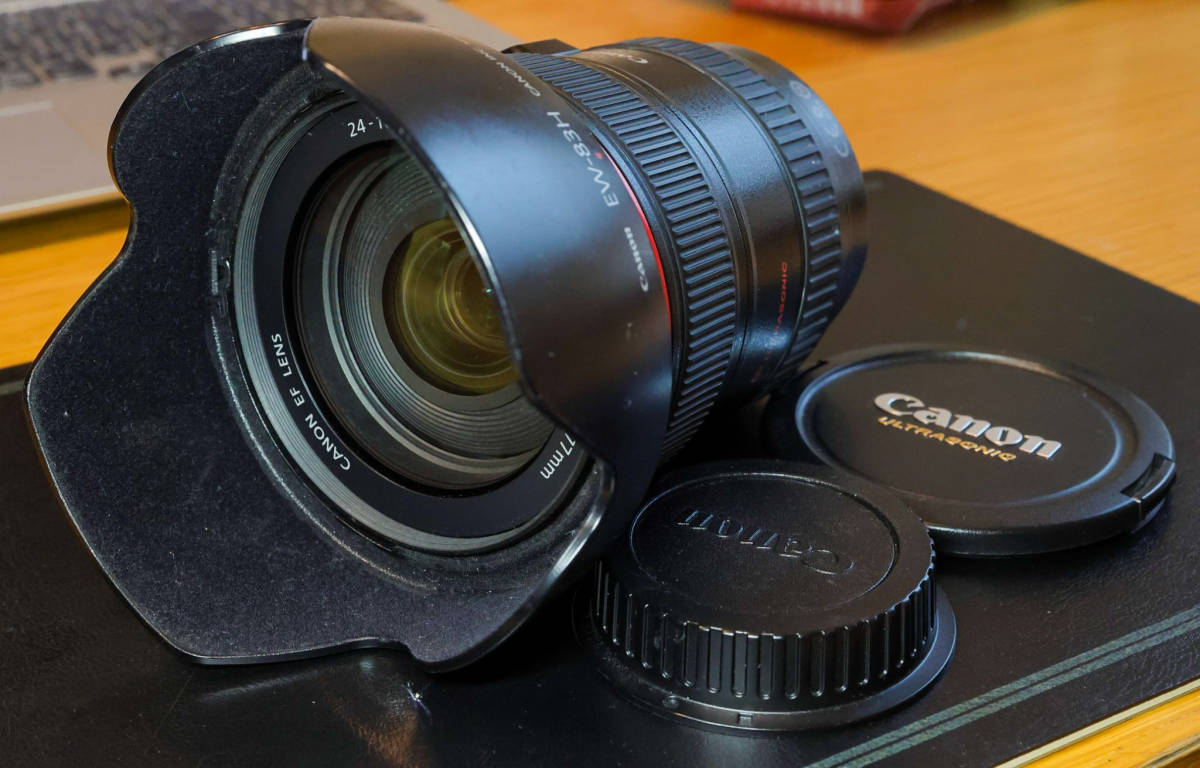 Canon EF24-105mm F4L IS 安から USM 中古良品・箱・説明書付き