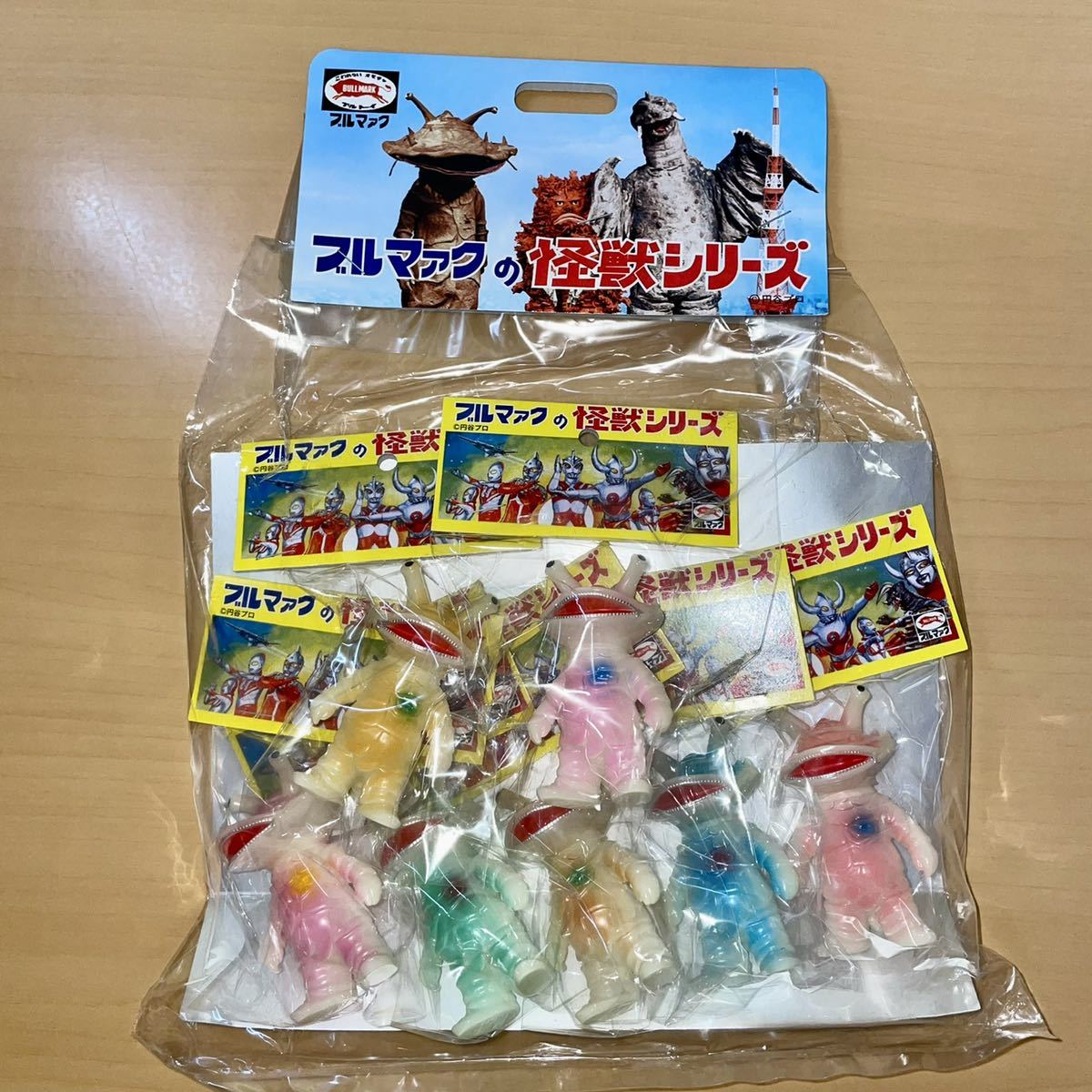 ブルマァク ちび カネゴン7体セット 蓄光 GID レインボー カラー 
