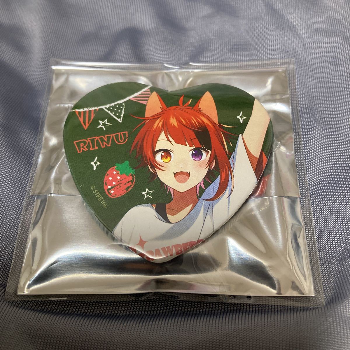 すとぷり】ハート缶バッジくじ 莉犬くん 黒板背景(バッジ)｜売買された 