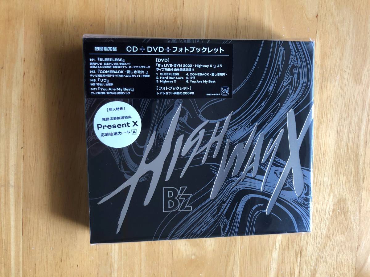 最新ライヴ映像付き！国内盤極美品CD＋DVD+フォトブックレット B'z
