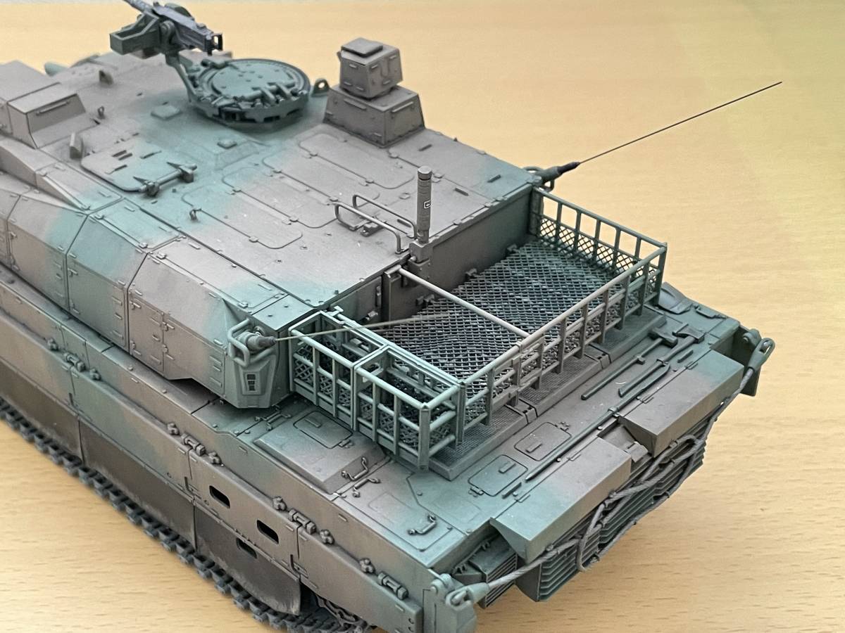 タミヤ 1/35 陸上自衛隊 10式戦車 塗装済完成品 富士学校 機甲科