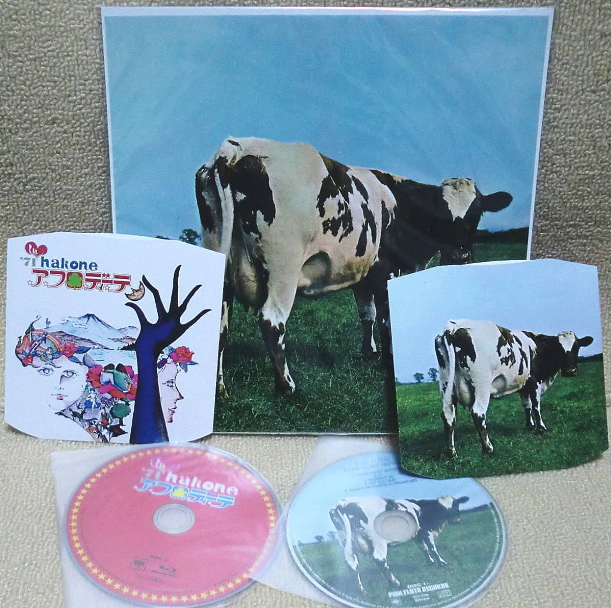 新作，安い 送料210円可 CD＋Blu-ray 2枚組 ピンク フロイド Pink Floyd 原子心母 1971年箱根アフロディーテ資料復刻 amazon特典ポートレートも(Pink Floyd)｜売買されたオークション情報、yahooの商品情報をアーカイ Pink Floyd