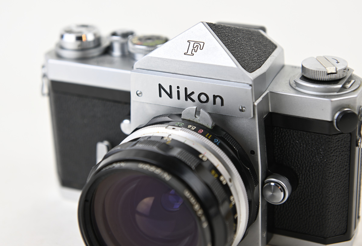 カメラ A棚 動作未確認 Nikon F80 フィルムカメラ MB-16 グリップ付
