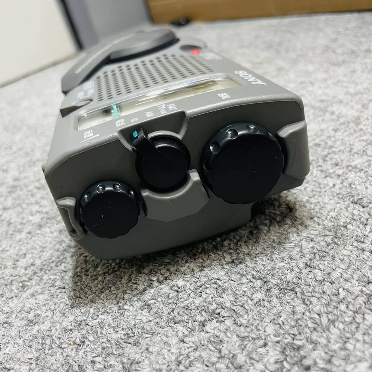 美品 動作品 SONY ICF-B200 ラジオ 手回し発電機ラジオ 非常用ラジオ