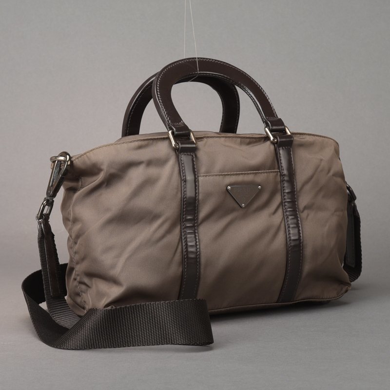 新作登場，限定SALE 極 PRADA プラダ ハンドバッグ ショルダーバッグ 2WAY ナイロン レザー グレー ブラウン BN1052 ミニバッグ 斜め掛け 鞄 Ma.e/a.k(ショルダーバッグ)｜売買されたオークション情報、yahooの商品情報 かばん、バッグ